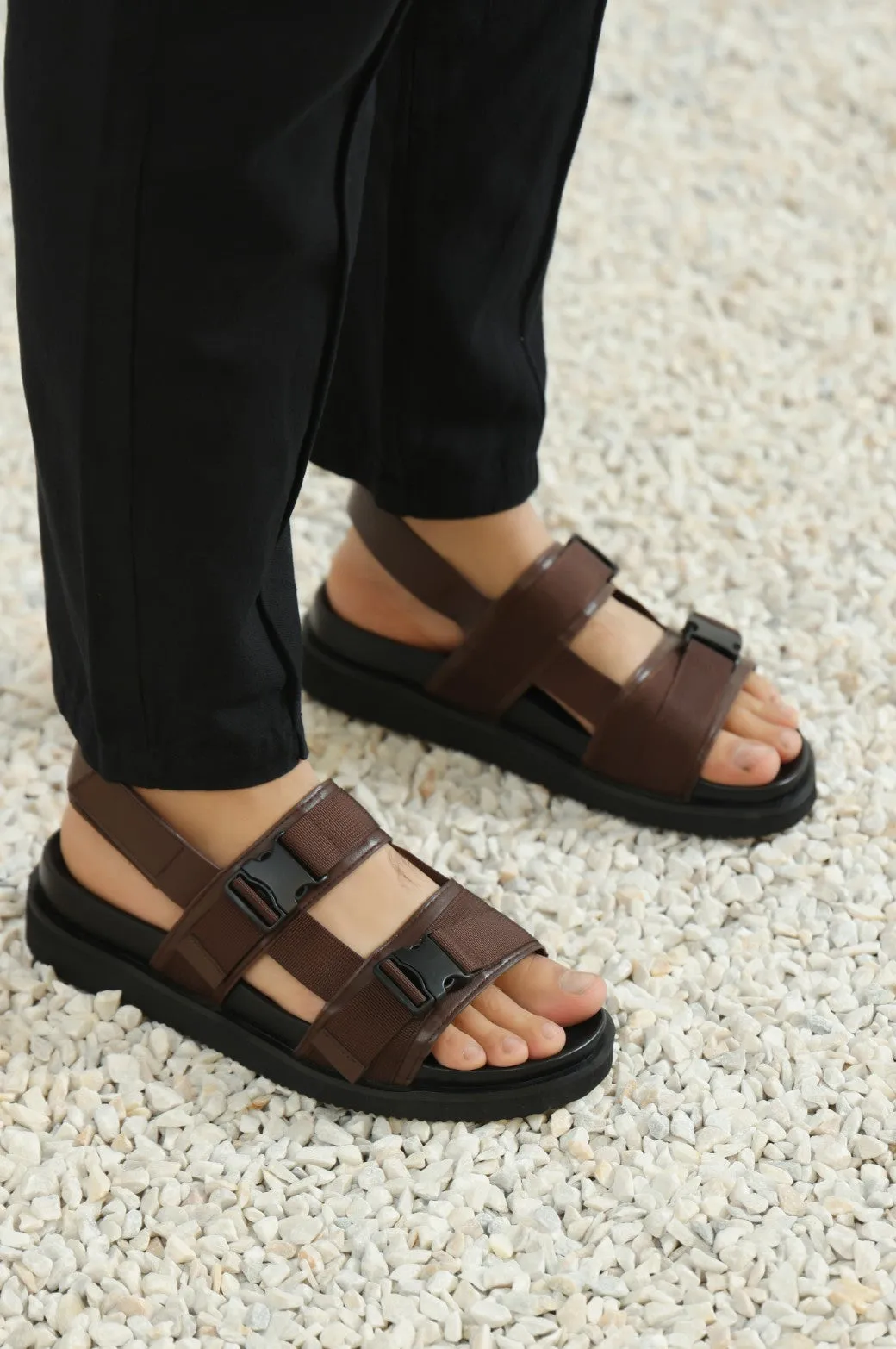 CHUNKY PLATFORM SANDALS