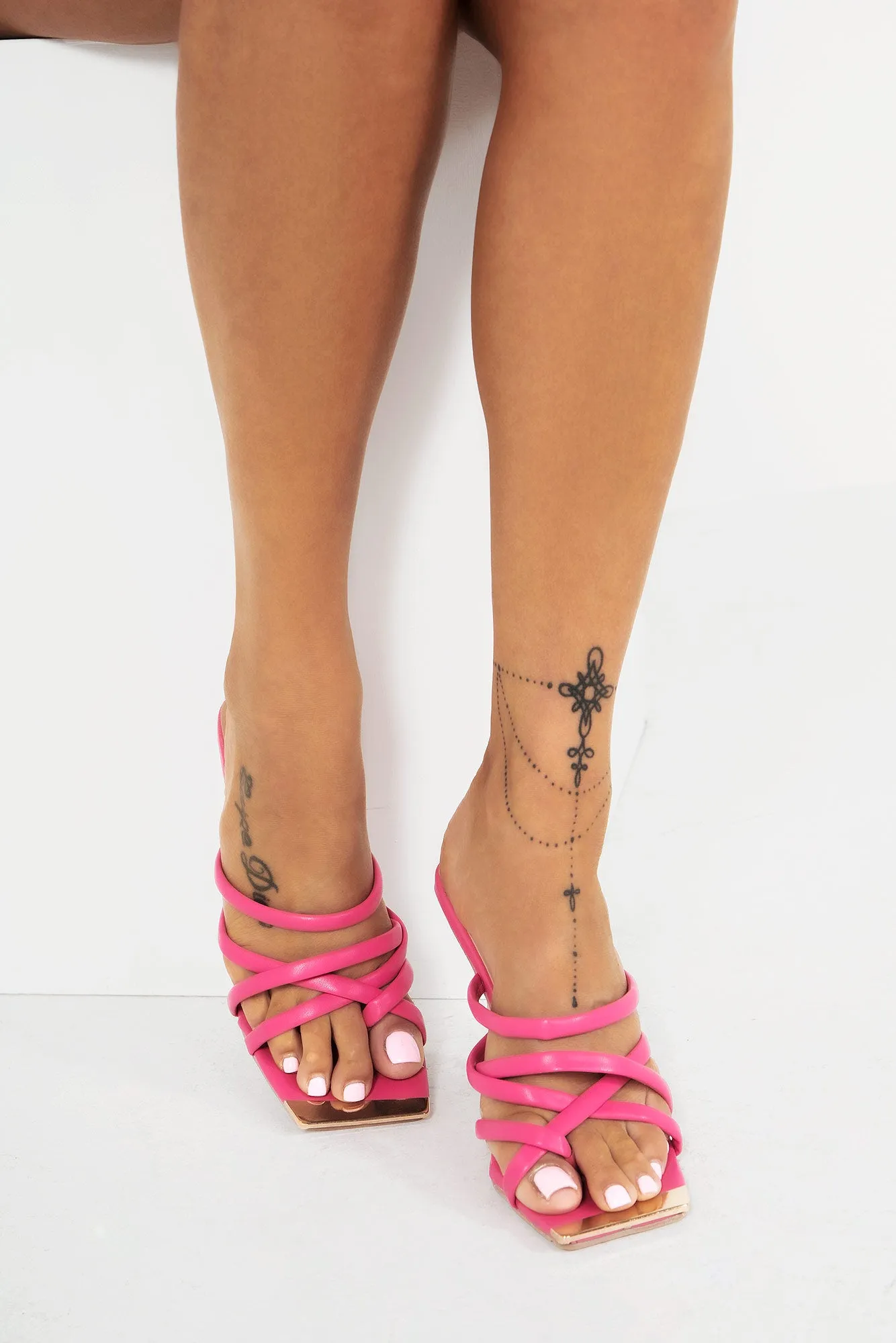 Harmony Fuchsia Toe Post Mules